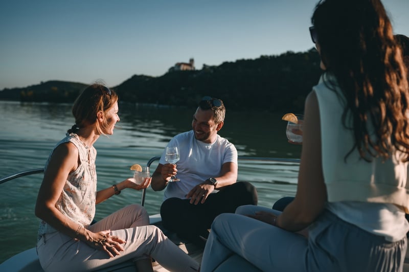 DELPHIA_10_LOUNGETOP_IMAGE_LIFESTYLE_BALATON_20