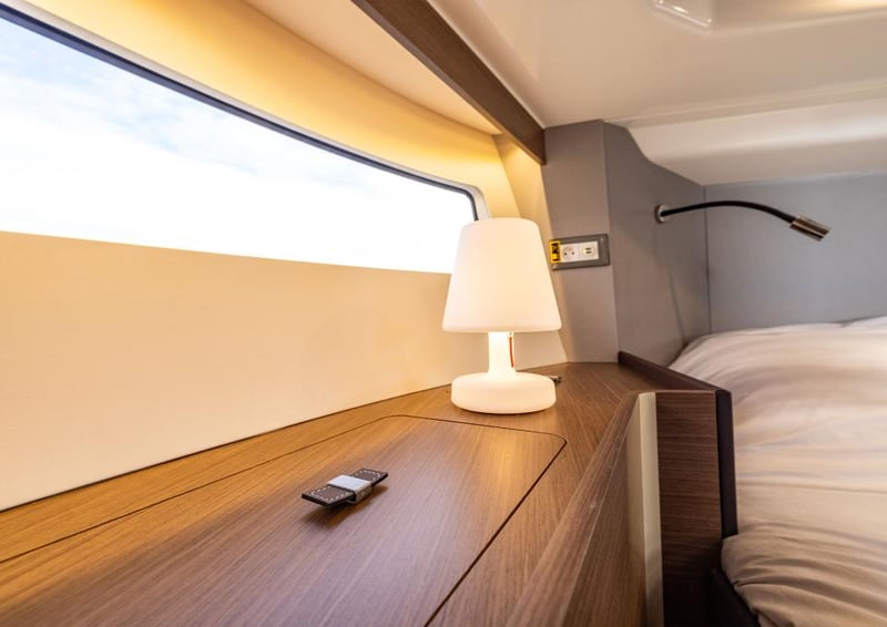 delphia11-lounge-ext23