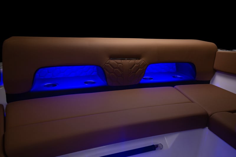 H_1_OB_IMAGE_INTERIOR_COCKPIT_SEATING