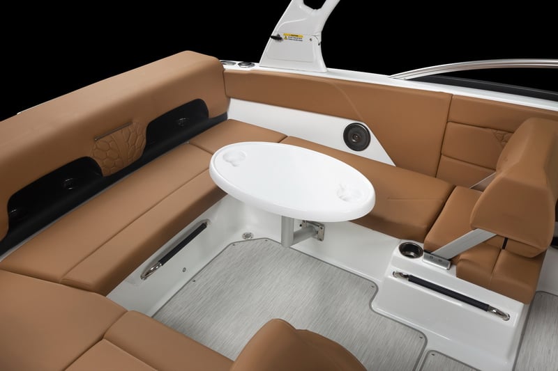 H_1_OB_IMAGE_INTERIOR_COCKPIT_TABLE
