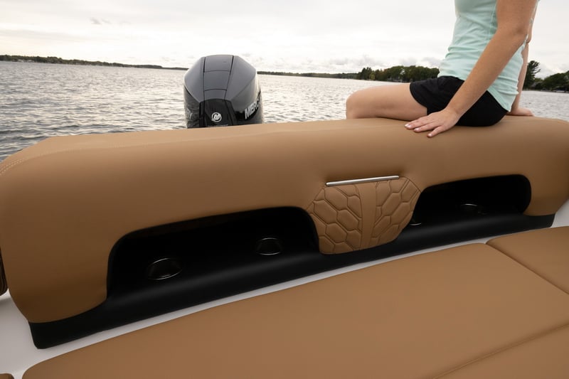 H_1_OB_IMAGE_INTERIOR_LIFESTYLE_COCKPIT_SEATING_MICHIGAN (1)