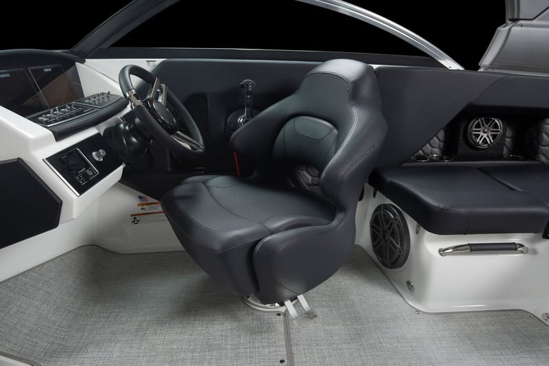 H_2_OB_ELEVATE_IMAGE_INTERIOR_HELM