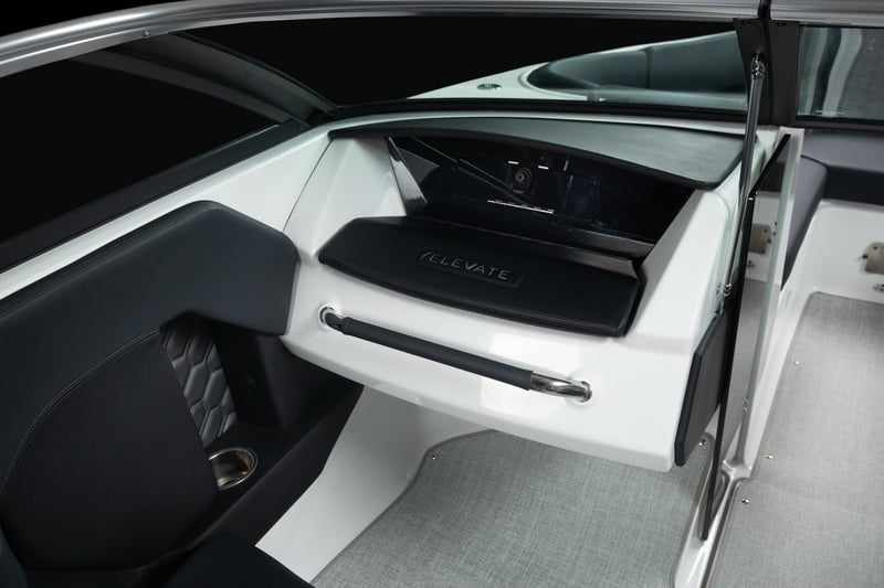 H_2_OB_ELEVATE_IMAGE_INTERIOR_PORT_CONSOLE_GLOVE_BOX