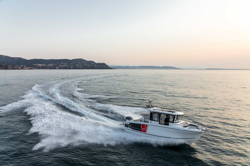 Jeanneau Merry Fisher 795 Sport varusteltu kalastukseen ja retkeilyyn.-008