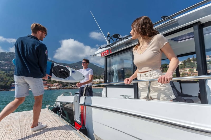 Merry Fisher 795 Sport sivuportti