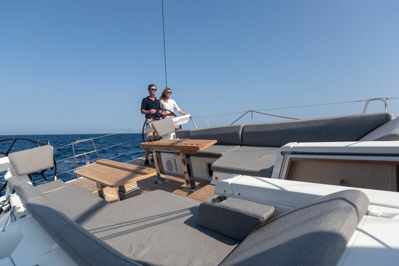 Jeanneau Yachts 60 suunniteltu mukavuudella ja tyylillä