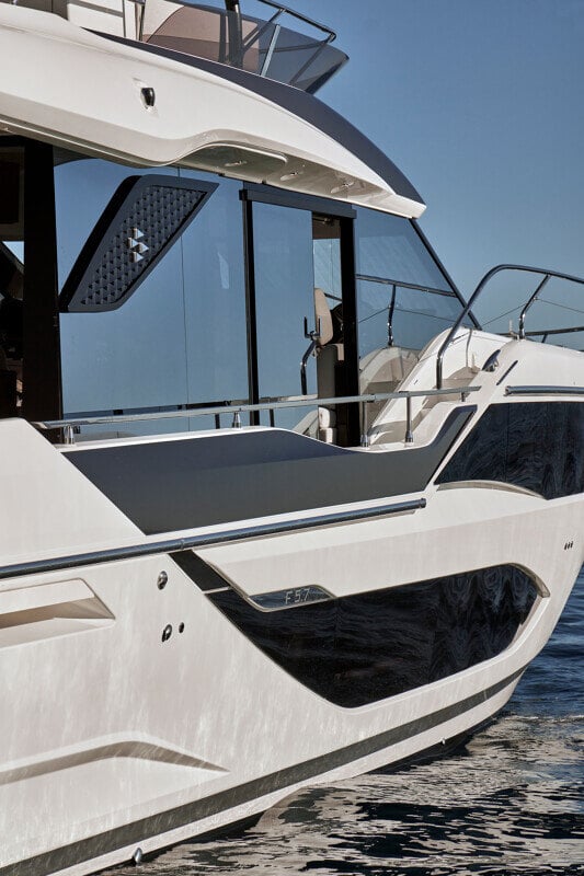 Walkaround deck of the Prestige F5.7, ensuring easy movement onboard.